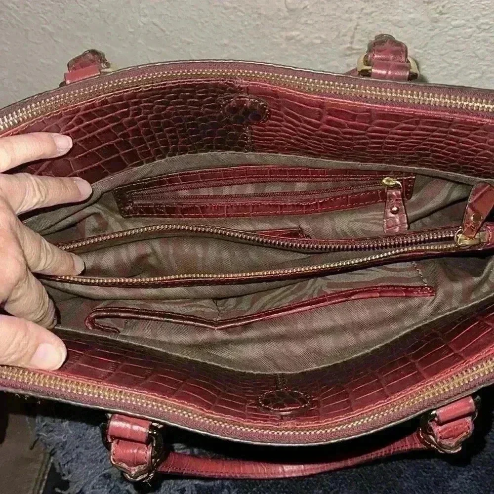 👜Antonio Melani 🇮🇹Large Burgundy Leather Croc Embossed Satchel Handbag